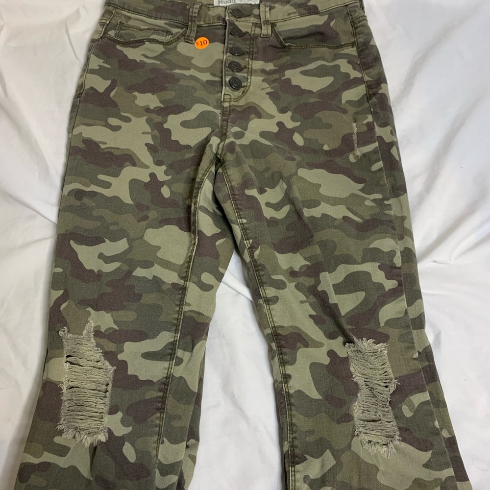 camo ripped jeans